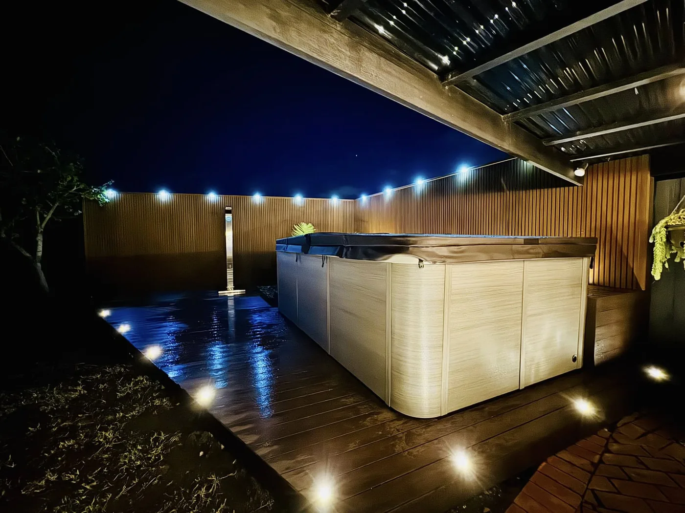 Ryde - Composite Spa Deck